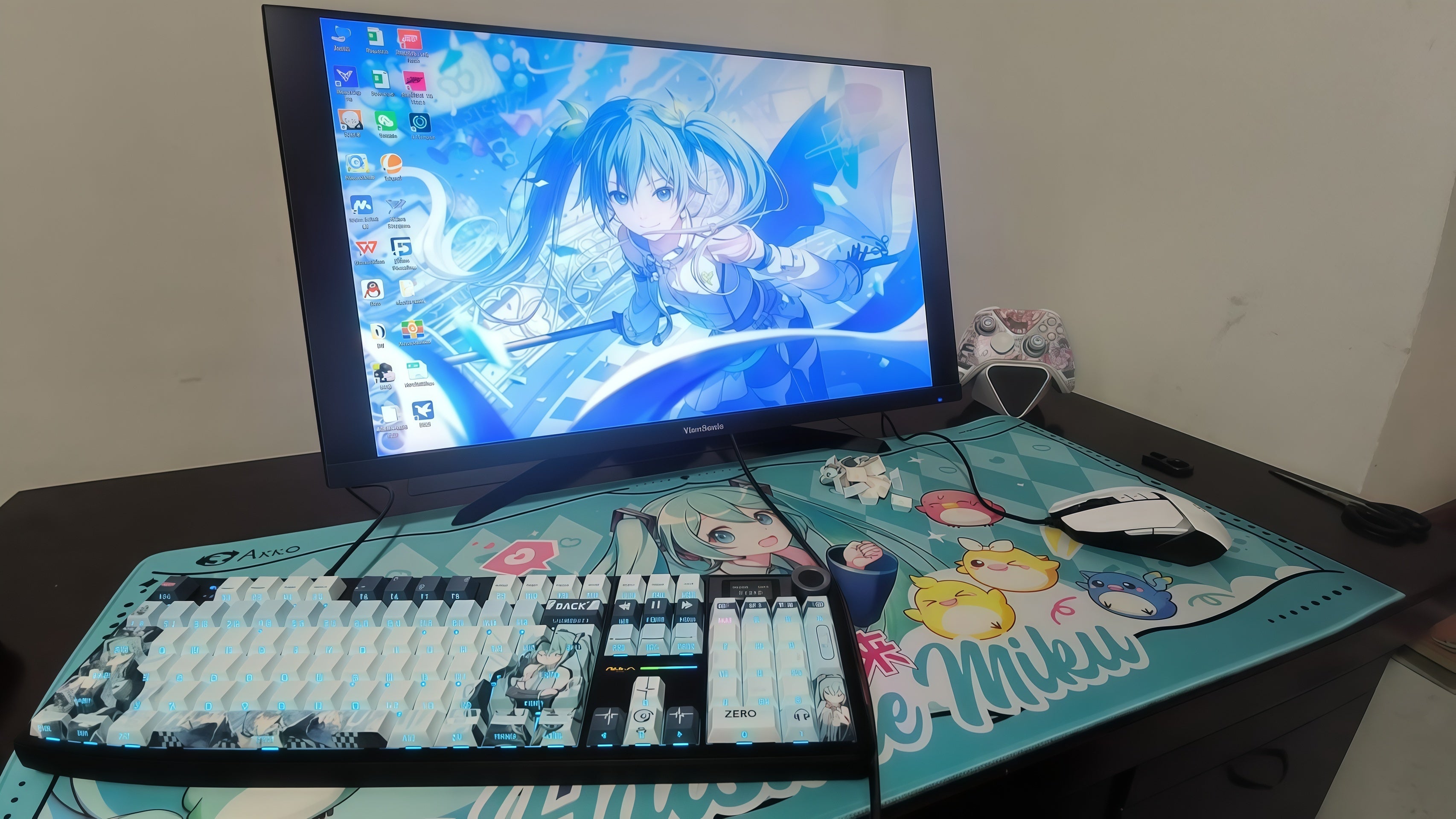 Hatsune Miku V2 Front Shine-Through Anime Keycap Set