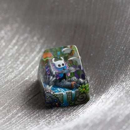 Hollow Knight "The Knight" Artisan Keycap - Crystal Resin Edition