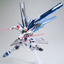 MG 1/100- ZGMF-X10A Freedom Gundam Ver.2.0 (Clear Color Ver.)