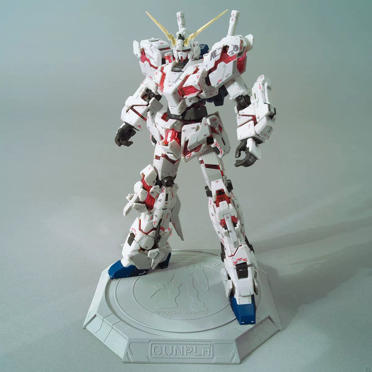 RG 1/144- RX-0 Unicorn Gundam Ver. TWC