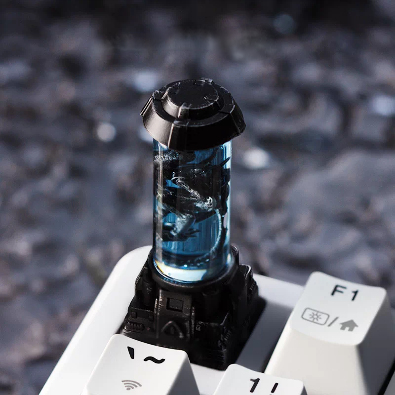 Xenomorph-Inspired Backlit Artisan Keycap – Translucent Resin ESC Keycap