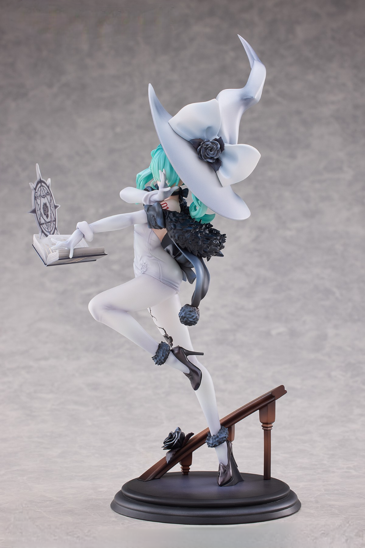 Vocaloid - Hatsune Miku - Rise Up  - Fantasia Witch Ver.(1/8)