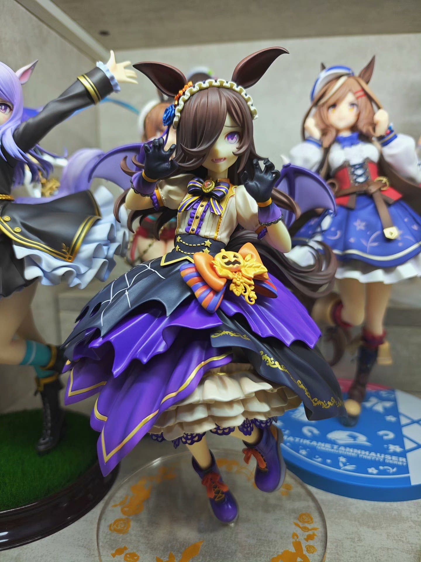 Umamusume: Pretty Derby - Rice Shower - Vampire Makeover! (1/7)