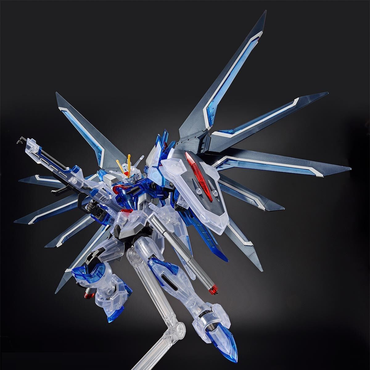 HG 1/144 – Premium Bandai Exclusive – Rising Freedom Gundam (clear color)