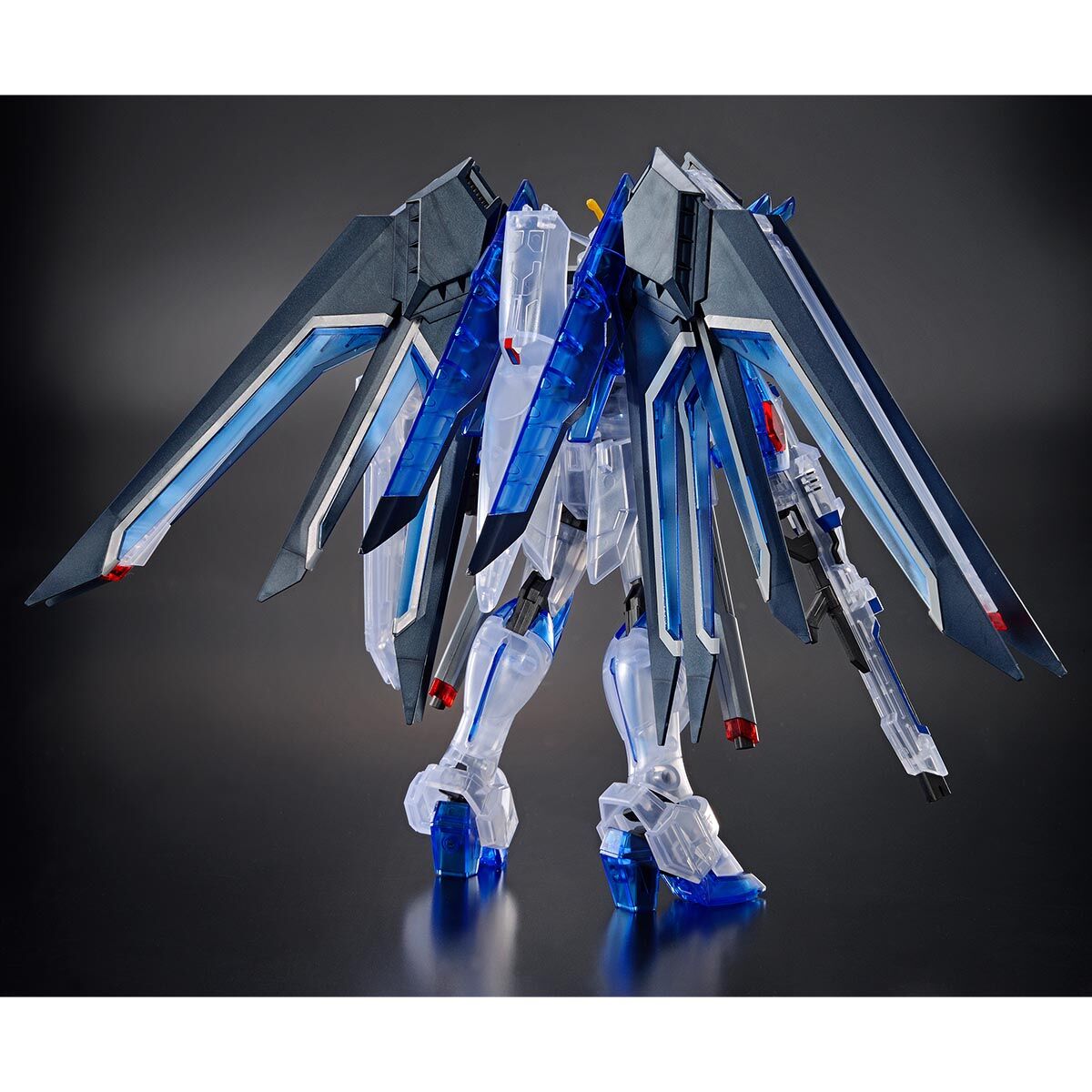 HG 1/144 – Premium Bandai Exclusive – Rising Freedom Gundam (clear color)