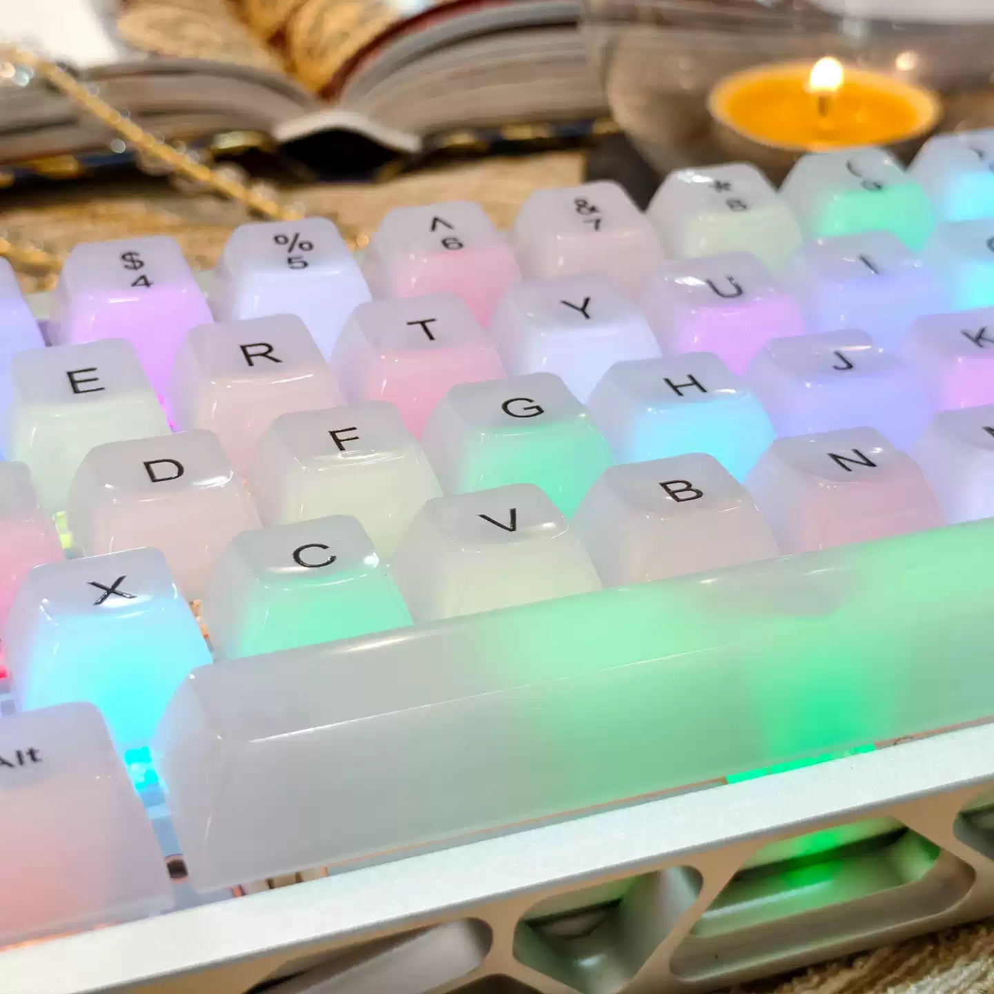 Hanbaiyu 115-Key Front-Legend Frosted Translucent PC Keycap Set