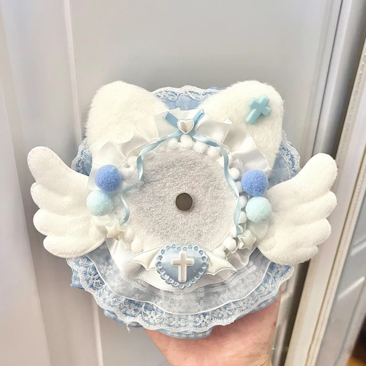 Kawaii Angel Wings Badge Rosette Holder for Ita Bags (58–75mm)