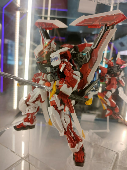 MG 1/100 - THE GUNDAM BASE Limited - Gundam Astray Red Frame Kai (Mechanical Gloss Injection)