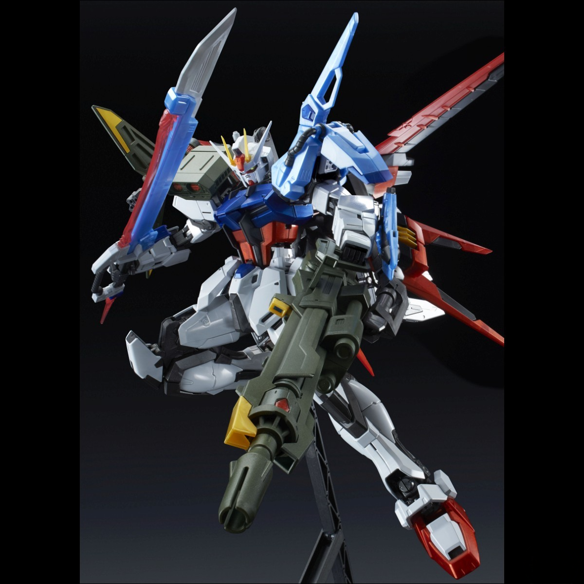 MG 1/100 – Premium Bandai Exclusive – Perfect Strike Gundam (special coating)