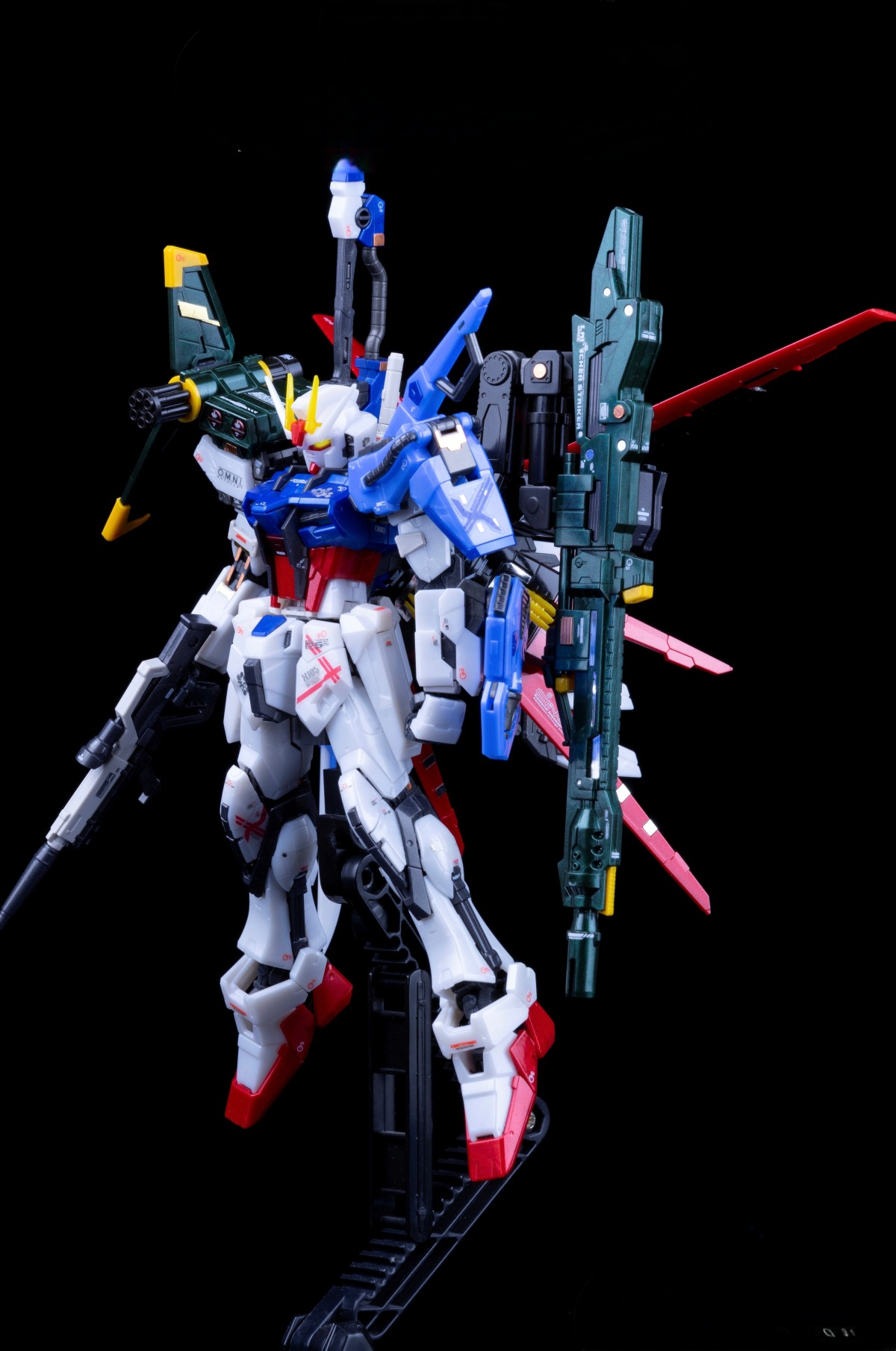 RG 1/144 – THE GUNDAM BASE SHANGHAI LIMITED – Perfect Strike Gundam( Mechanical Gloss Injection Ver.)
