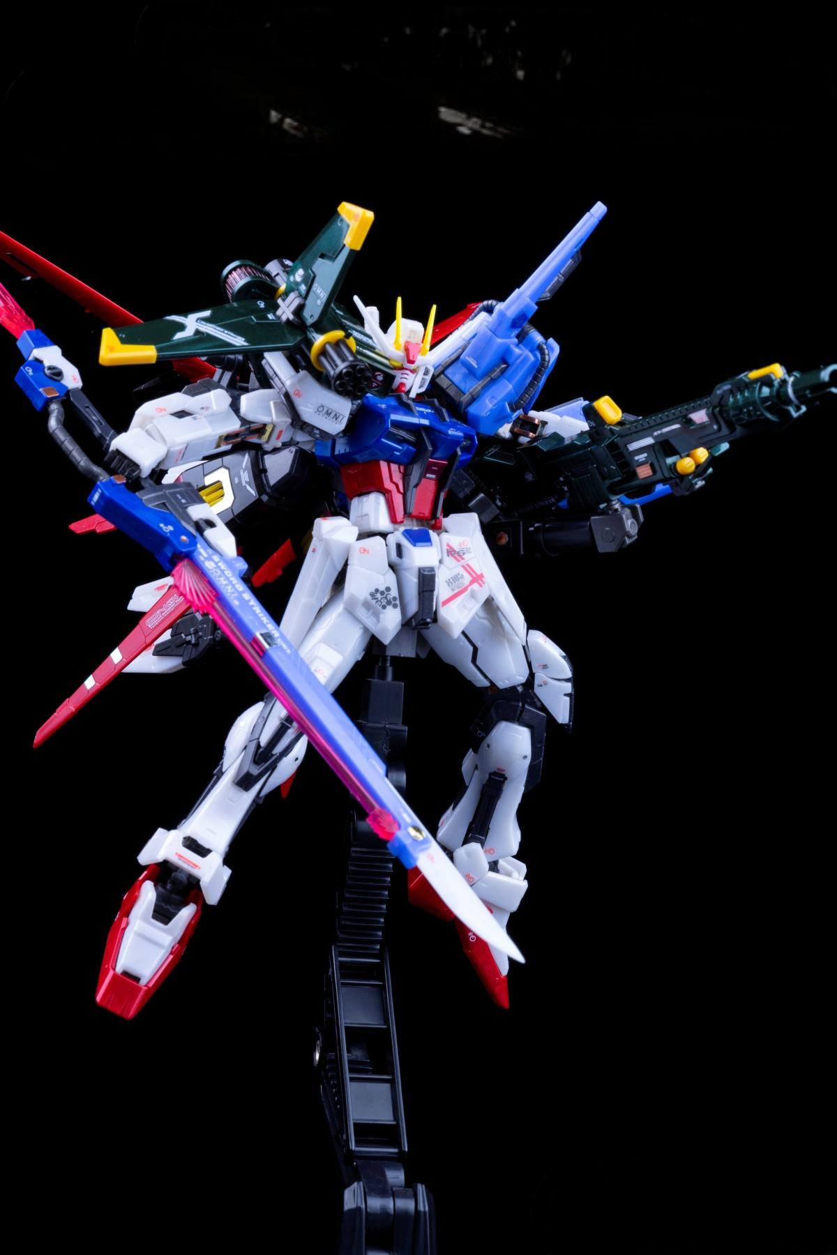 RG 1/144 – THE GUNDAM BASE SHANGHAI LIMITED – Perfect Strike Gundam( Mechanical Gloss Injection Ver.)