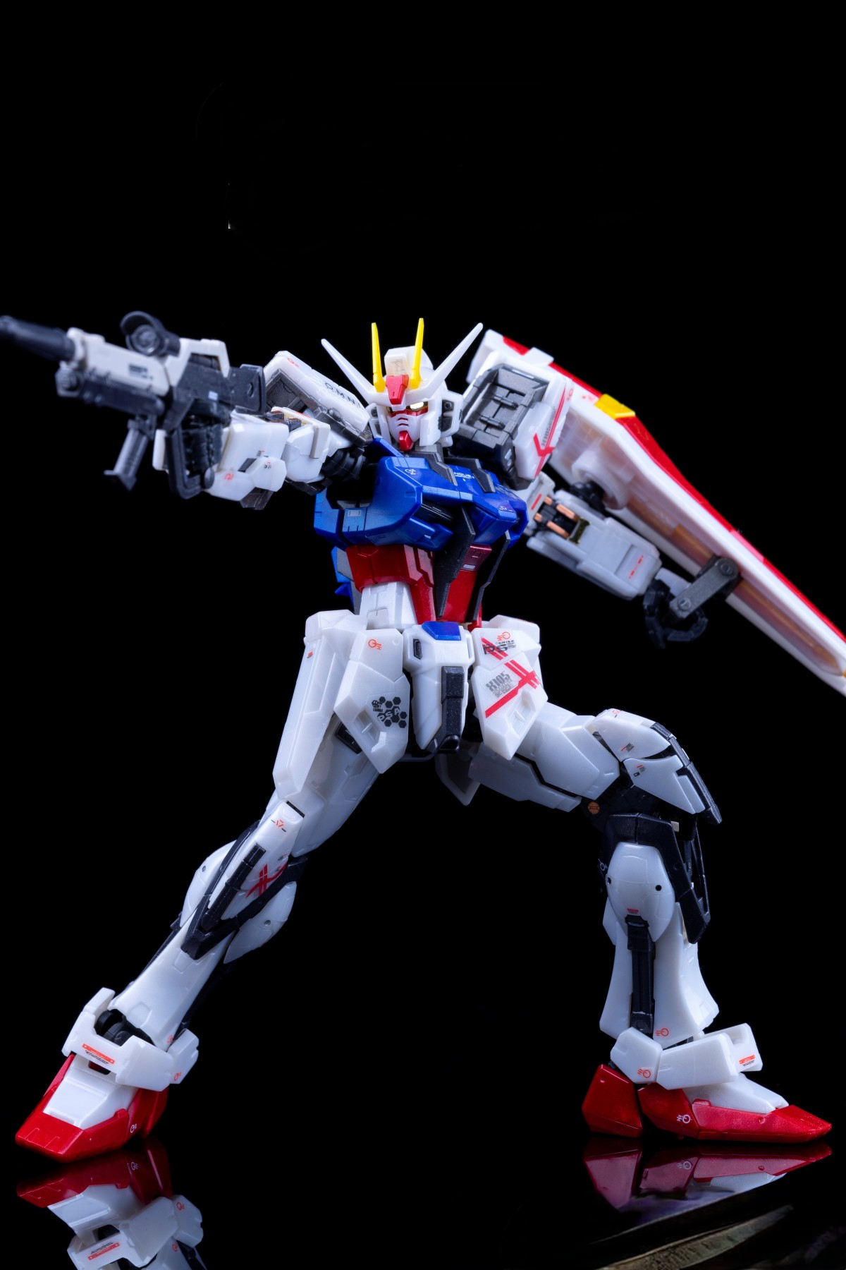 RG 1/144 – THE GUNDAM BASE SHANGHAI LIMITED – Perfect Strike Gundam( Mechanical Gloss Injection Ver.)