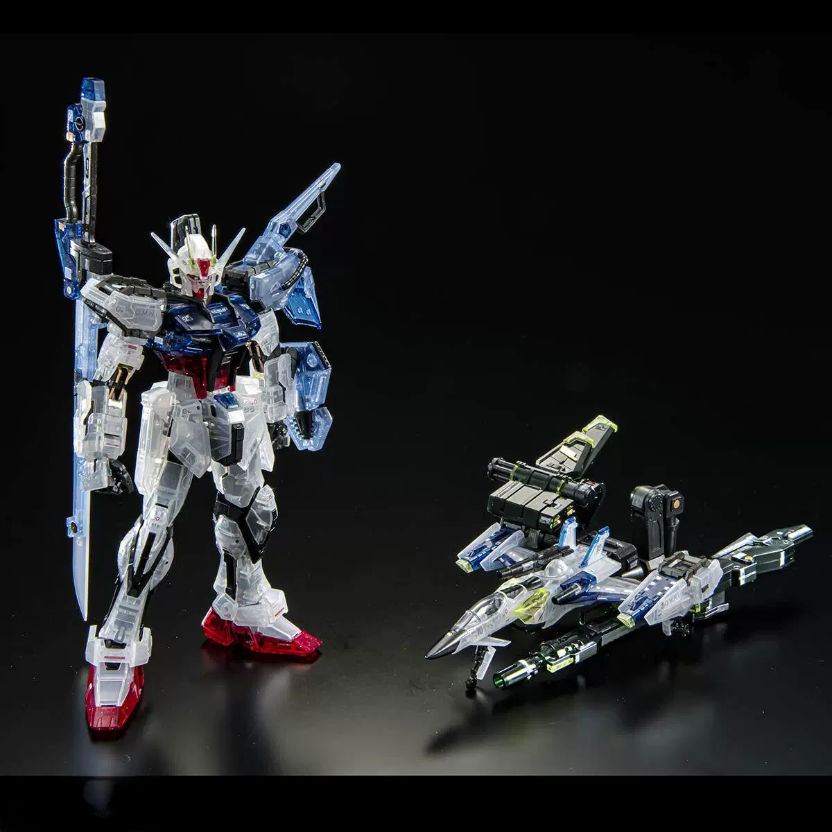 RG 1/144 – THE GUNDAM BASE LIMITED – Aile Strike Gundam  (Clear Color)