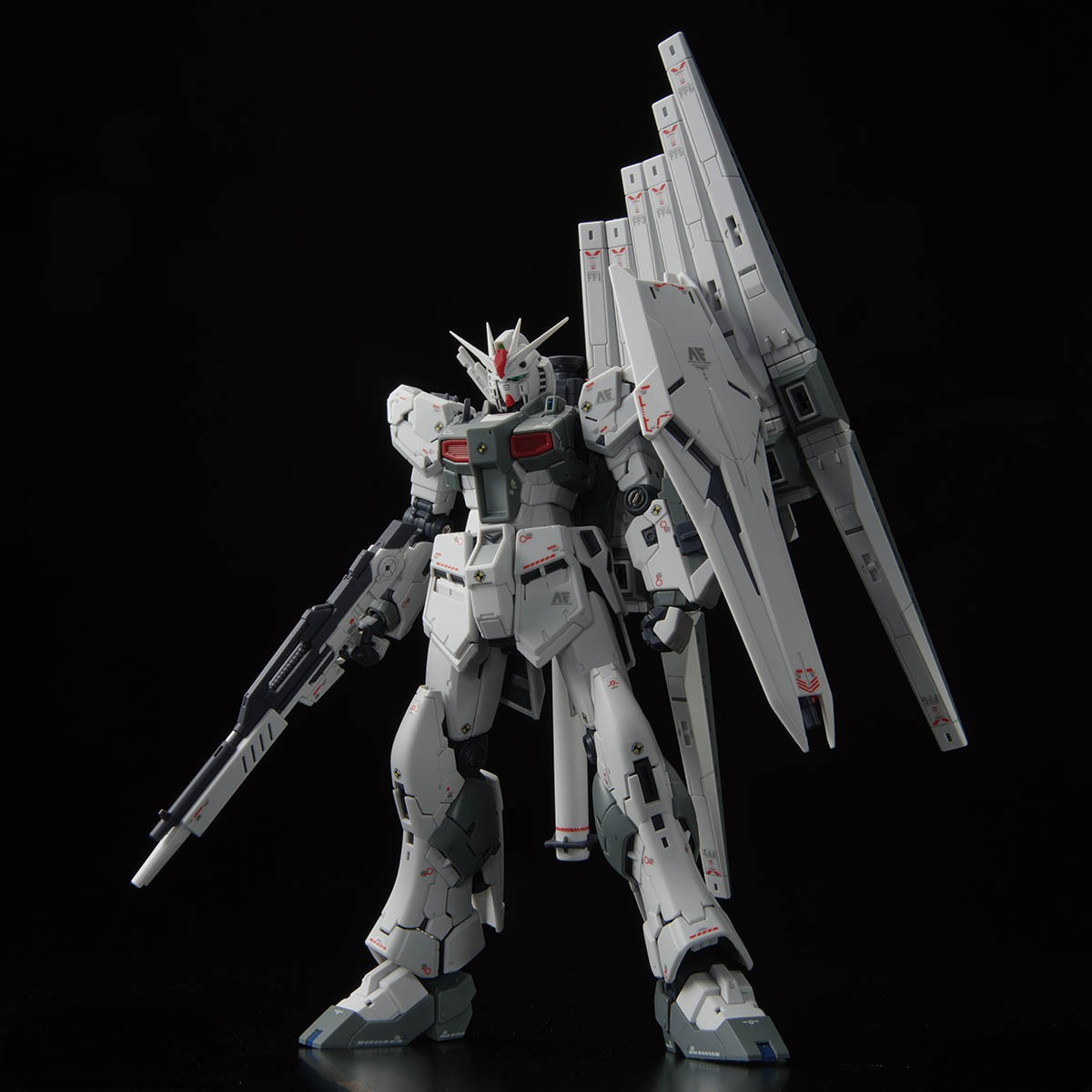 RG 1/144 – GUNDAM SIDE-F Limited – RX-93 ν Gundam (first lot color ver.)
