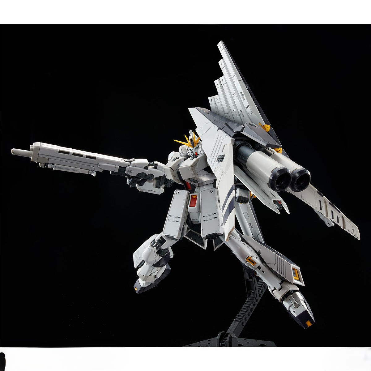 RG 1/144 – Premium Bandai Exclusive – RX-93 ν Gundam (HWS)