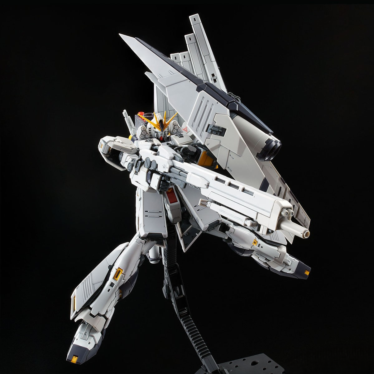 RG 1/144 – Premium Bandai Exclusive – RX-93 ν Gundam (HWS)