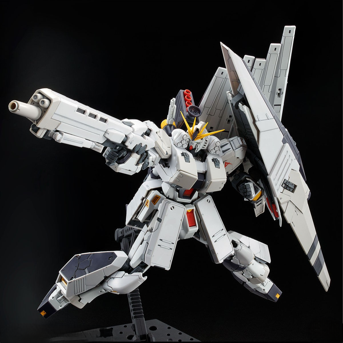 RG 1/144 – Premium Bandai Exclusive – RX-93 ν Gundam (HWS)