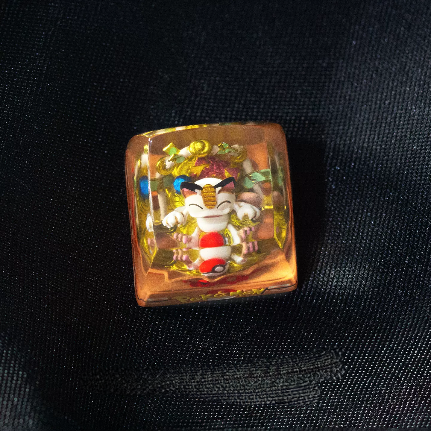 Pokémon "Meowth" Artisan Keycap - Crystal Resin Edition