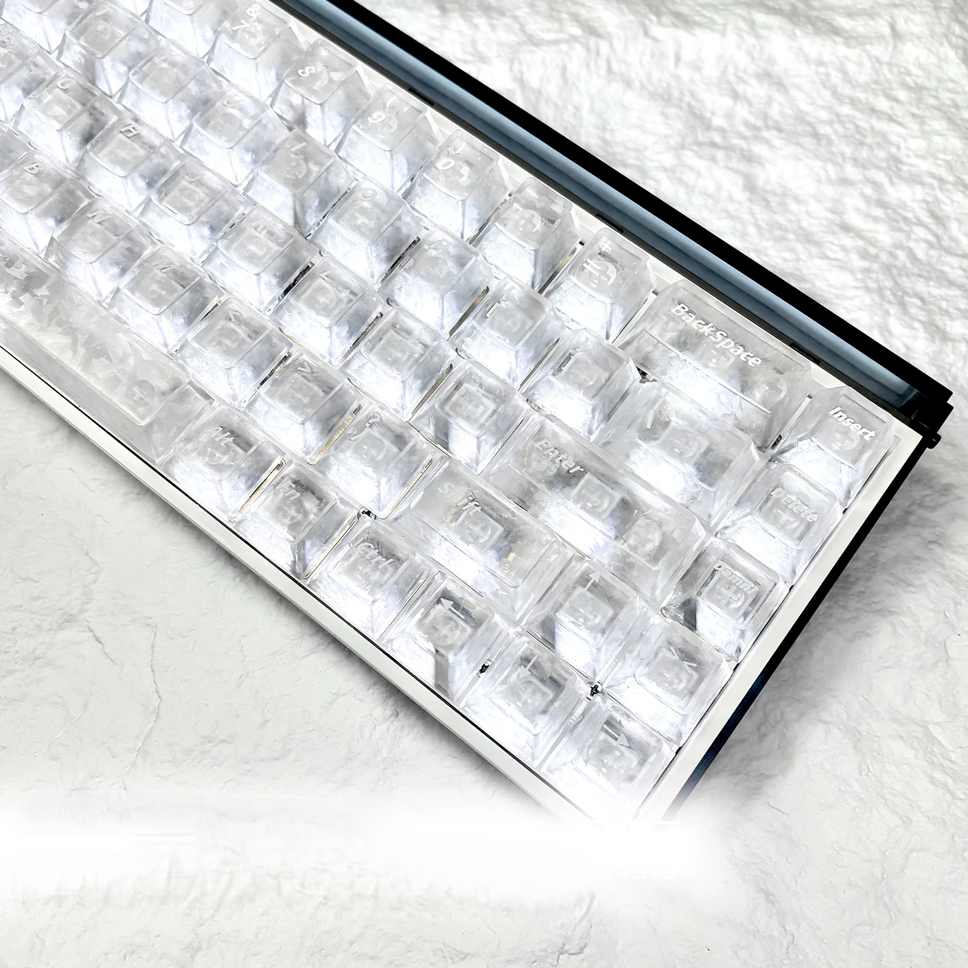 Silver White Forged Carbon Transparent PC Keycap Set – 132 Keys